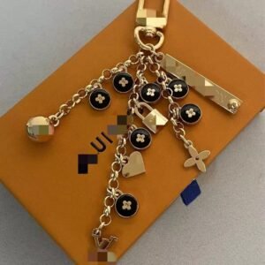 Lulu mini clover Chain Charm
