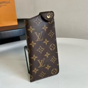 Lulu sunglasses case