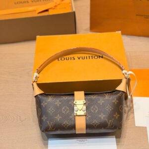 LULU Pochette Mia Bag