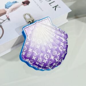 Lulu Shell bag charm