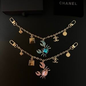 Lulu crab bag chain charms key chain