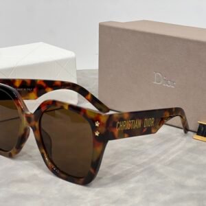 sunglasses  7806