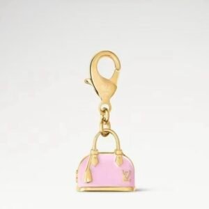 Lulu key charm
